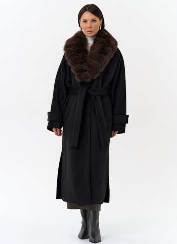 Женское утепленное пальто с отделкой из меха песца