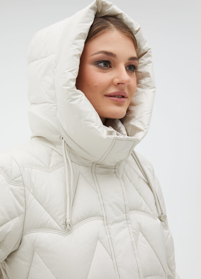 Женский светлый пуховик модель № 31139 универмаг малина