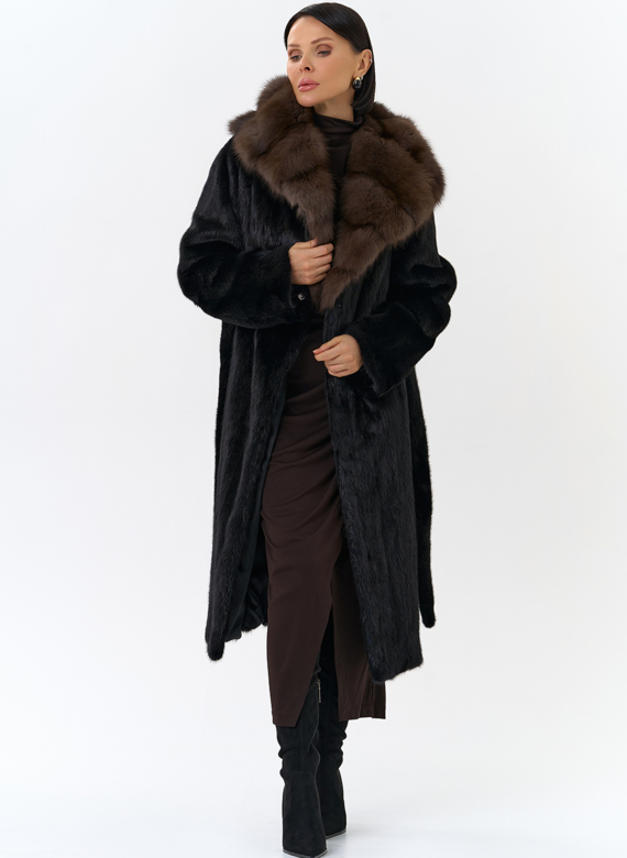 Шуба из норки с капюшоном 