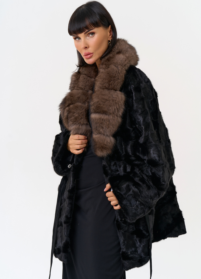 Женская шуба из меха норки  воротником из меха песца модель № 31486 универмаг малина