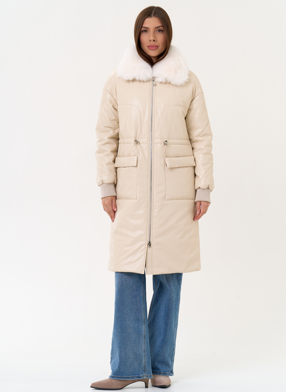 Женский пуховик из эко кожи с воротником из эко меха