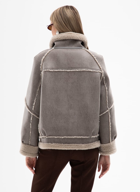 Женская короткая дубленка из эко кожи 