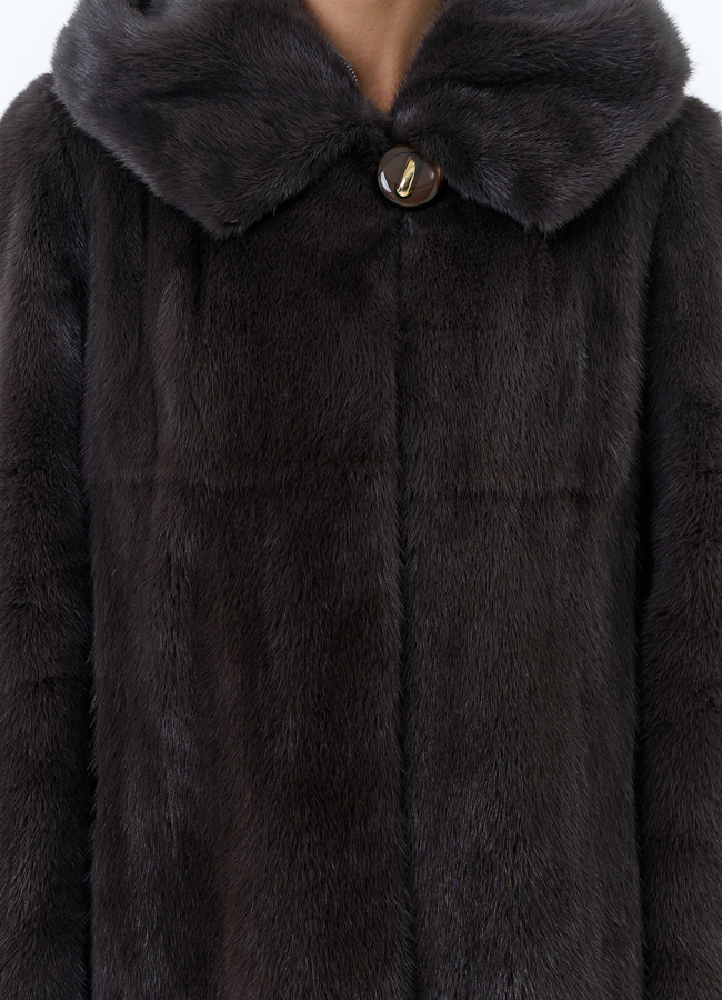 Женская шуба из меха норки  капюшоном модель № 24811 универмаг малина